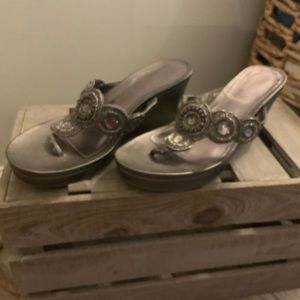 Kenneth Cole wedge slide on shoes